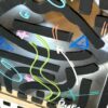Tesa est un miroir recyclé avec des graphity urbain de Thomas Lyra Artiste