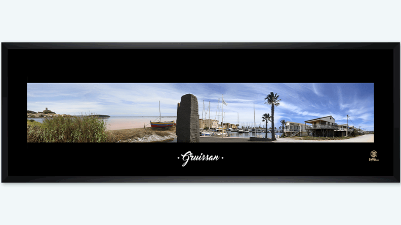 Panoramique de Gruissan Les 4 lieux : La tour Barberousse, les salins, le port et les chalets